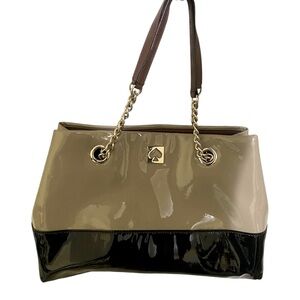 Kay Spade Vintage bag. Used in good condition